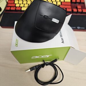 Acer Ergonomic Wireless Mouse Adjustable 1600 DPI Vertical Rechargeable OMR241
